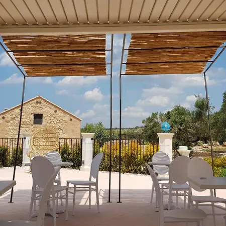 Фермерский дом Masseria Cisternella Аллисте