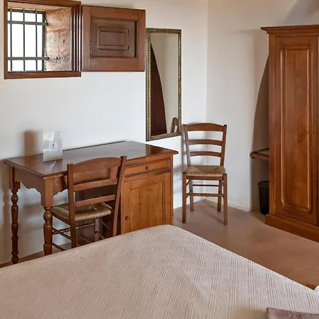 Masseria Cisternella Фермерский дом *
