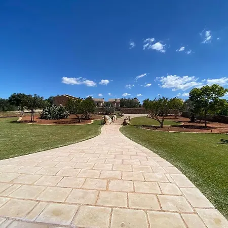 Masseria Cisternella Farm stay *